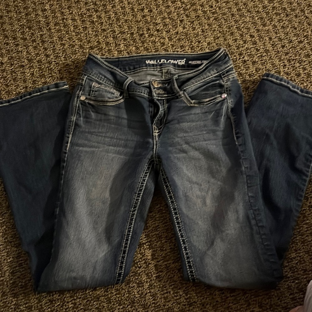 Wallflower Lucious Curvy Capri Jeans